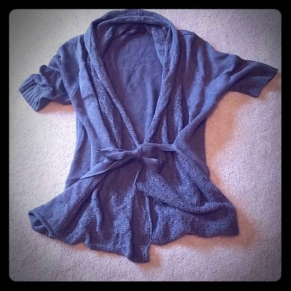 Women's short sleeved sweater